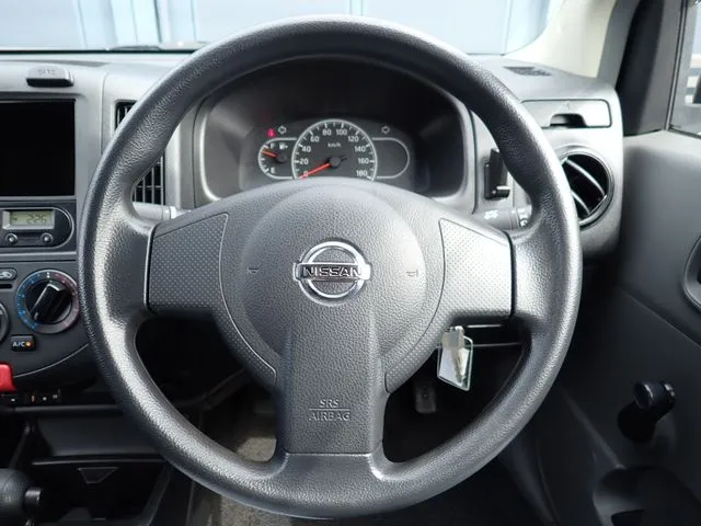 NV150 AD 2WD(ニッサン)の車両写真