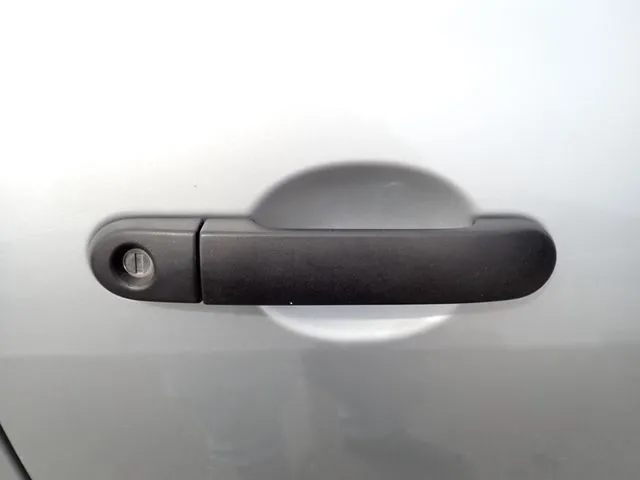 NV150 AD 2WD(ニッサン)の車両写真