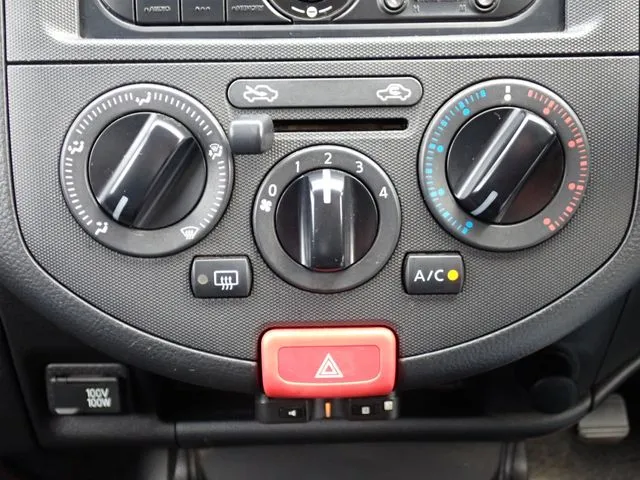 NV150 AD 2WD(ニッサン)の車両写真