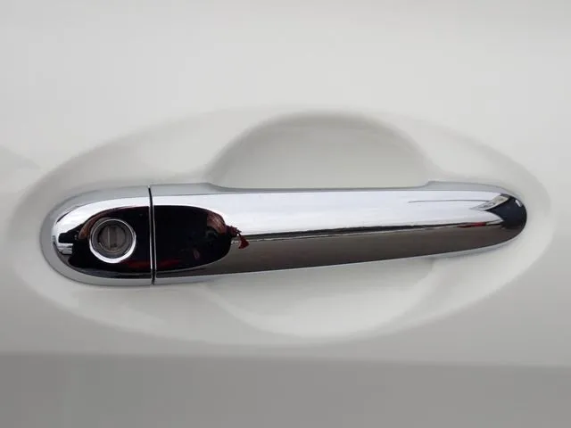 ニッサン　ノート