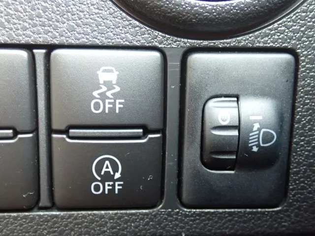 ミラ　イース（ダイハツ）の車両写真