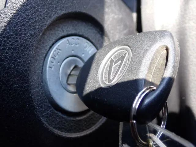 ミラ　イース（ダイハツ）の車両写真