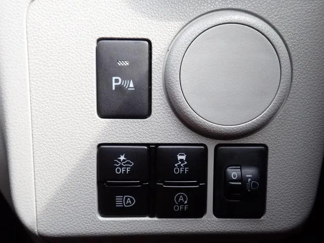 ミラ　イース（ダイハツ）の車両写真