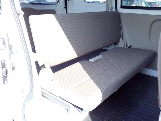 エブリイバン（スズキ）の車両写真