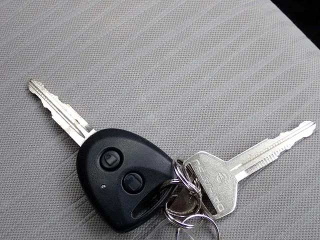 ミラ イース(ダイハツ)の車両写真