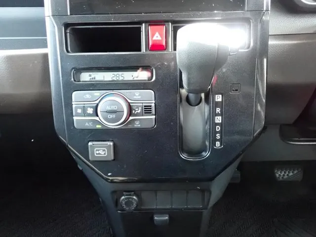 トール（ダイハツ）の車両写真