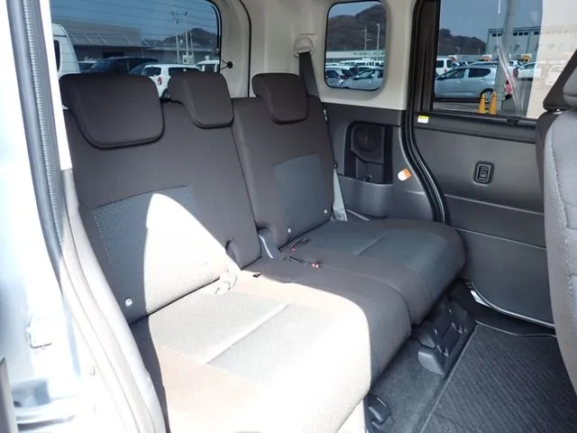 トール（ダイハツ）の車両写真