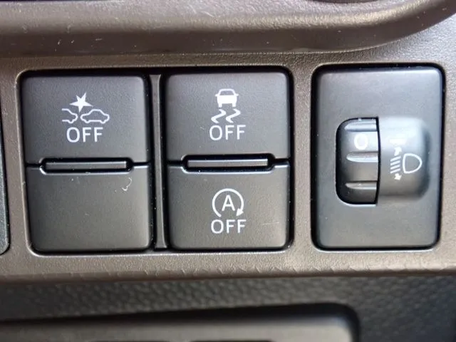 トール（ダイハツ）の車両写真