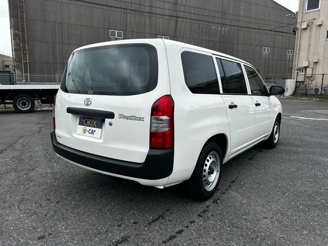 プロボックスバン　２ＷＤ（トヨタ）の車両写真