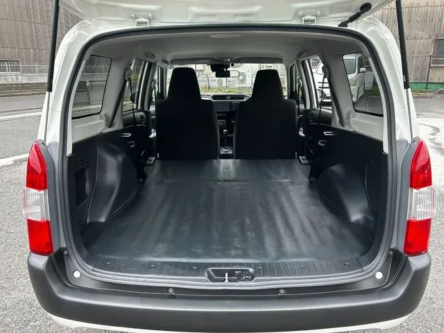 プロボックスバン　２ＷＤ（トヨタ）の車両写真