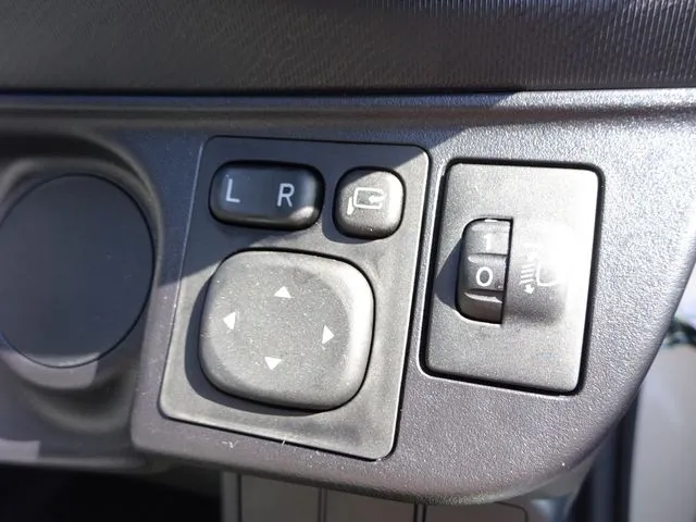 アクア（トヨタ）の車両写真