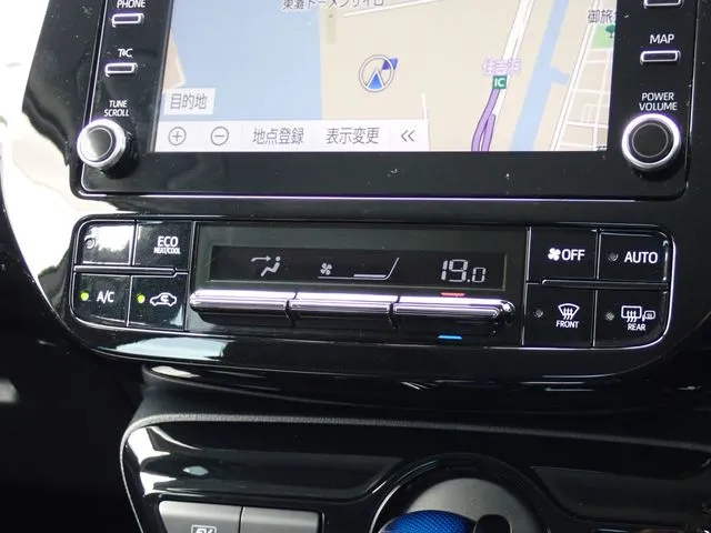 プリウス　４ＷＤ（トヨタ）の車両写真