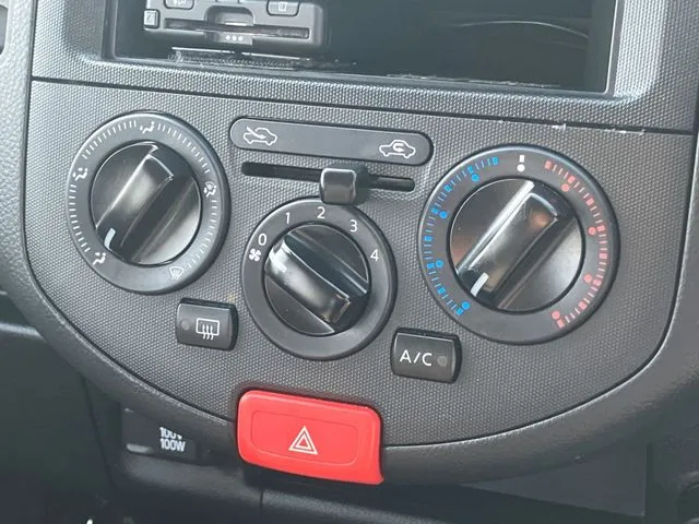 ニッサン NV150 AD 4WD