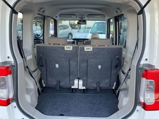 タント（ダイハツ）の車両写真