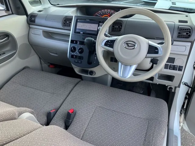 タント（ダイハツ）の車両写真