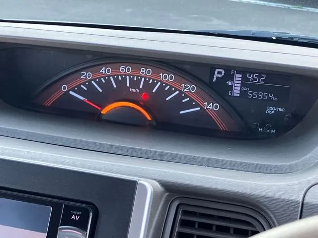 タント（ダイハツ）の車両写真