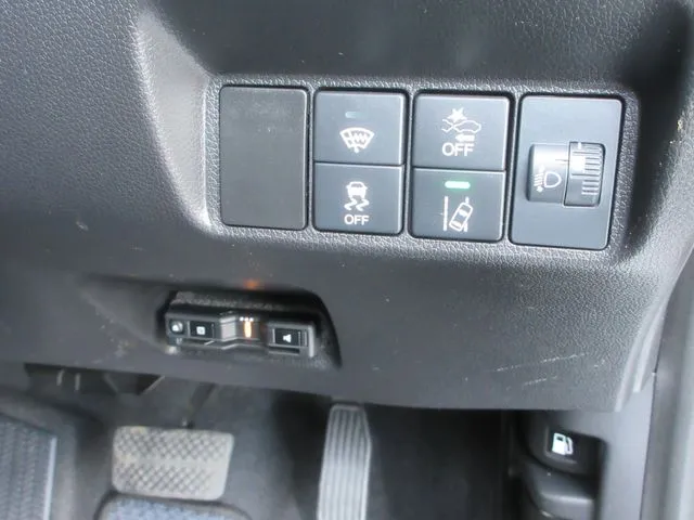 シャトル　ハイブリッド　４ＷＤ（ホンダ）の車両写真