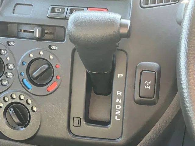 マツダ ボンゴバン 4WD