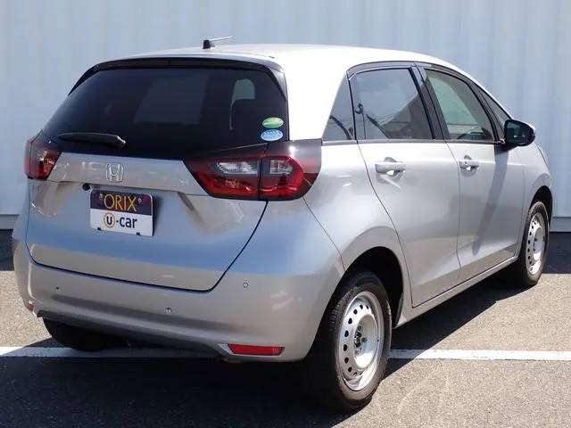 フィット　４ＷＤ（ホンダ）の車両写真