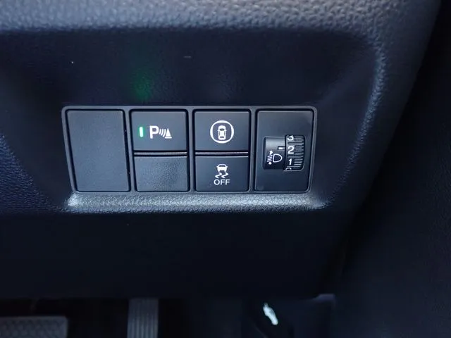 フィット　ｅ：ＨＥＶ（ホンダ）の車両写真