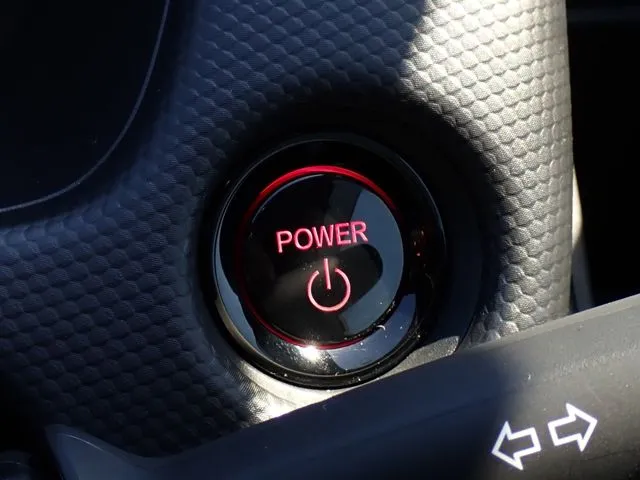 フィット　ｅ：ＨＥＶ（ホンダ）の車両写真