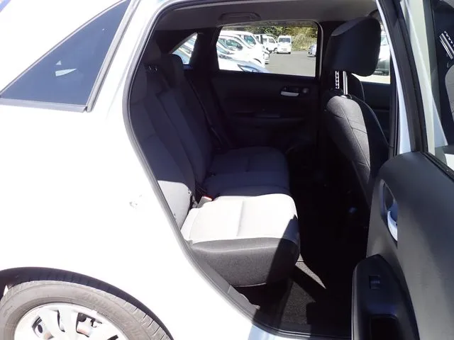 フィット　ｅ：ＨＥＶ（ホンダ）の車両写真