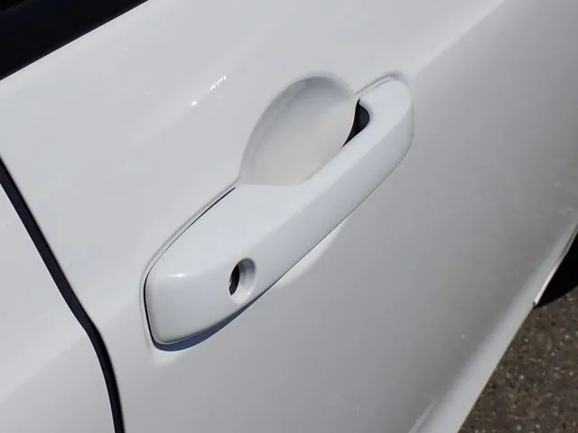 フィット　ｅ：ＨＥＶ（ホンダ）の車両写真