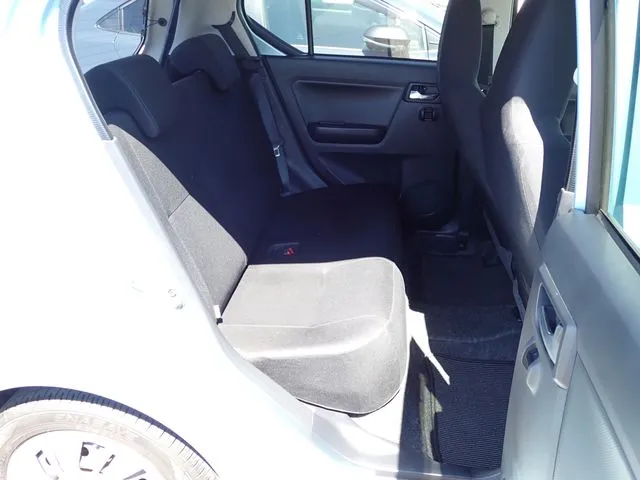 ミラ　イース（ダイハツ）の車両写真