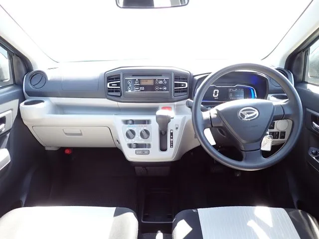 ミラ　イース（ダイハツ）の車両写真