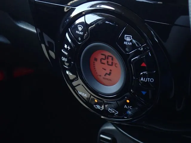 ノート（ニッサン）の車両写真