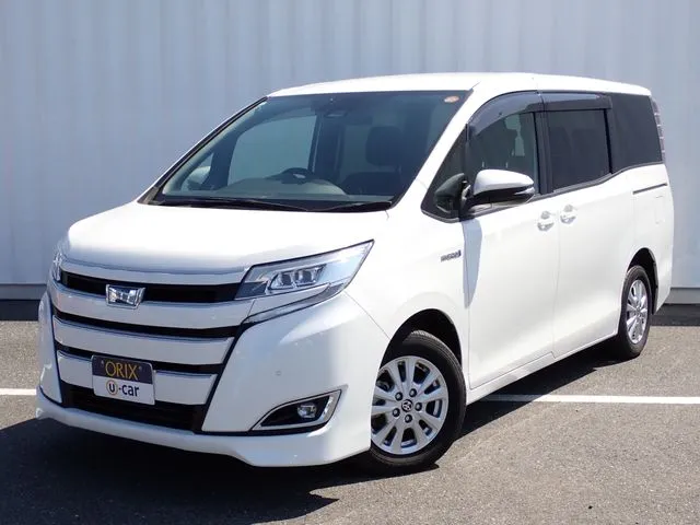 ノア　ハイブリッド（トヨタ）の車両写真