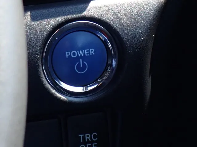 ノア　ハイブリッド（トヨタ）の車両写真