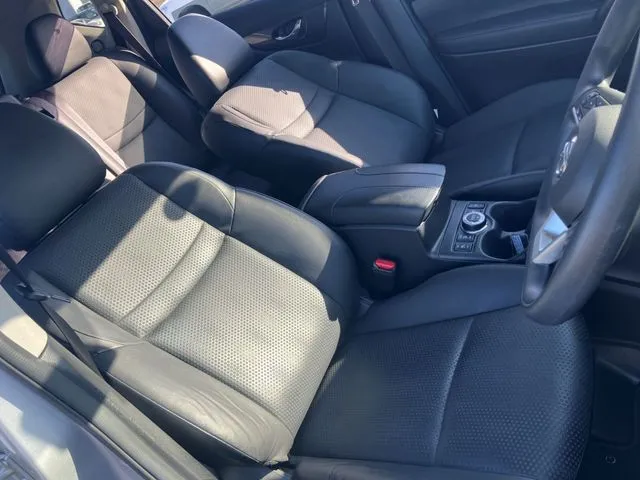 ニッサン エクストレイル ハイブリッド 4WD