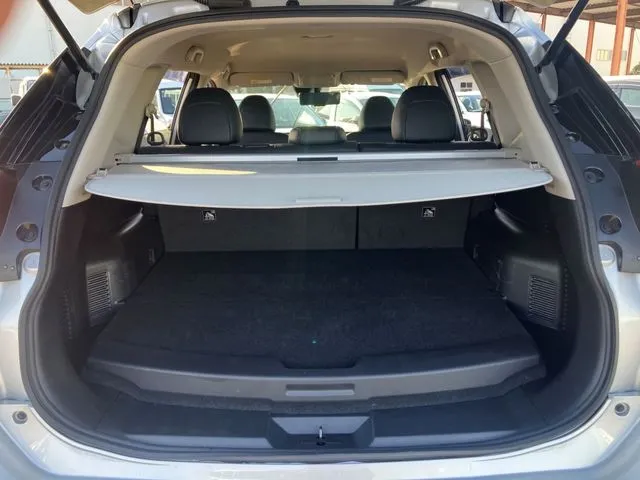 ニッサン エクストレイル ハイブリッド 4WD