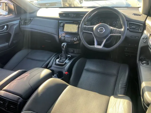 ニッサン エクストレイル ハイブリッド 4WD