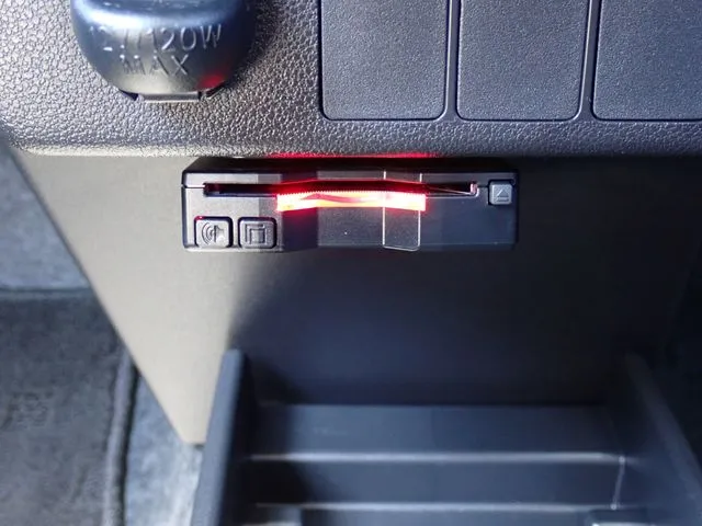 ミラ　イース（ダイハツ）の車両写真