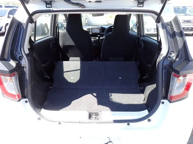 ミラ　イース（ダイハツ）の車両写真