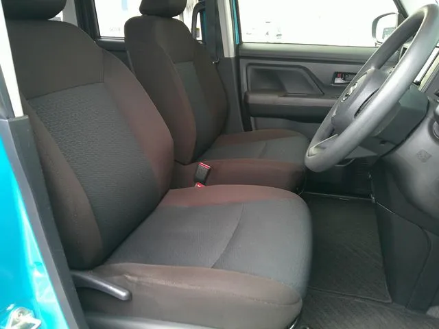 トール　４ＷＤ（ダイハツ）の車両写真