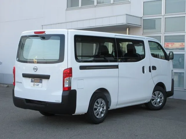 ニッサン　キャラバンＶ　４ＷＤ