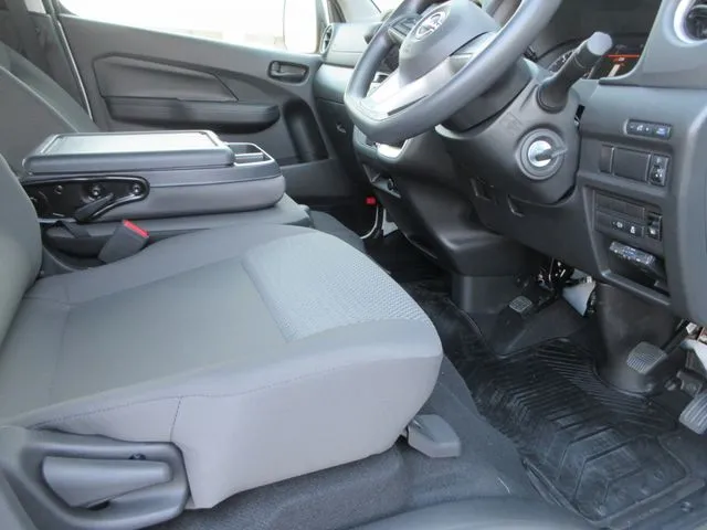 ニッサン　キャラバンＶ　４ＷＤ