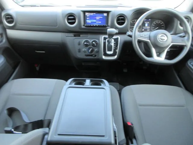 ニッサン　キャラバンＶ　４ＷＤ