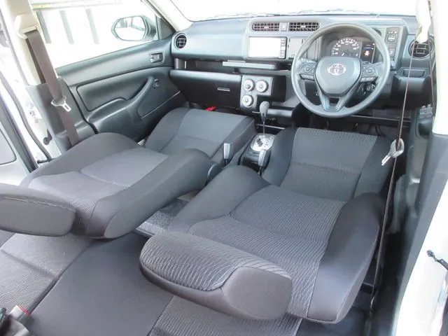 トヨタ プロボックスバン 4WD