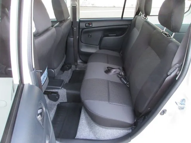 トヨタ プロボックスバン 4WD