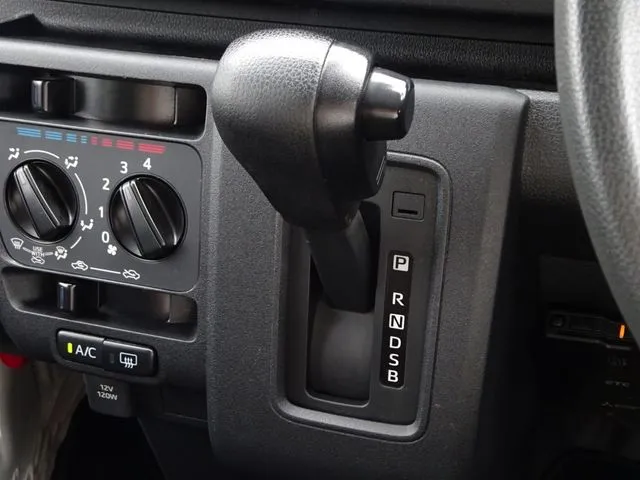 ハイゼットカーゴ（ダイハツ）の車両写真