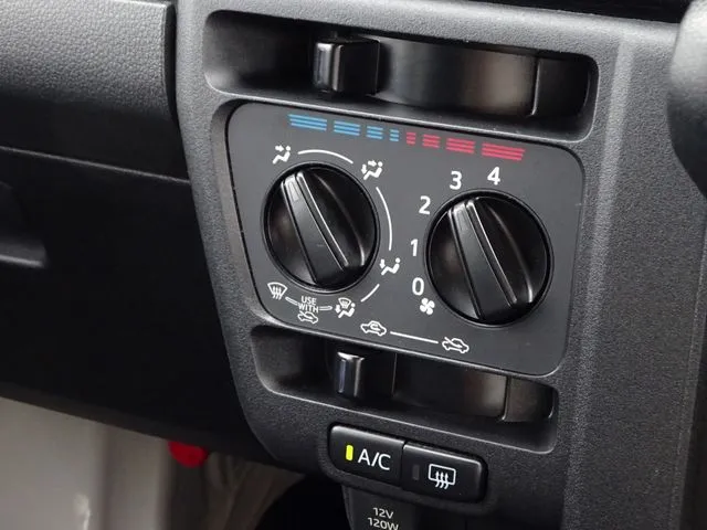 ハイゼットカーゴ（ダイハツ）の車両写真