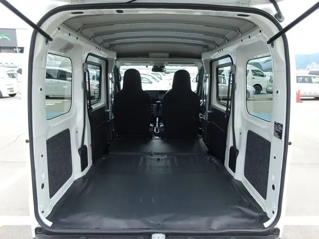 ハイゼットカーゴ（ダイハツ）の車両写真