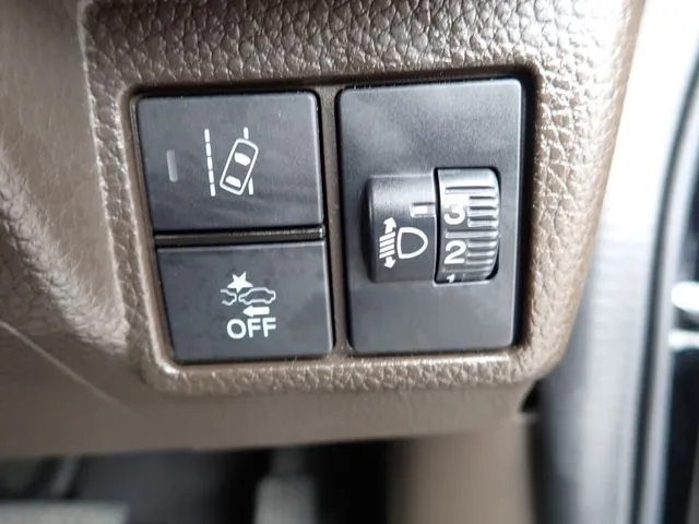 N BOX(ホンダ)の車両写真