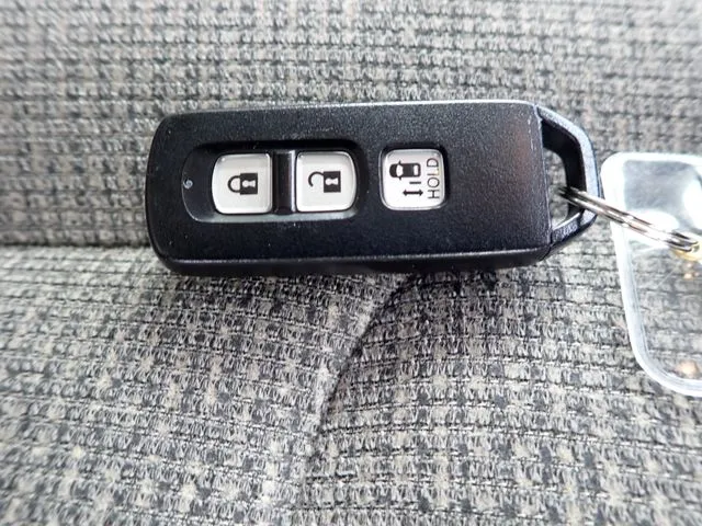 N BOX(ホンダ)の車両写真