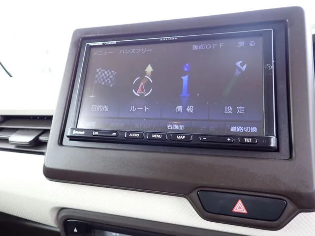 N BOX(ホンダ)の車両写真