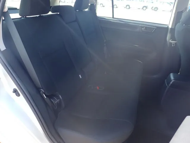 カローラフィールダー ハイブリッド(トヨタ)の車両写真